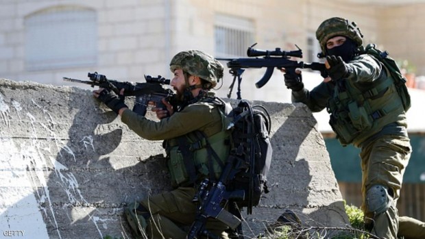 الجيش الإسرائيلي ينفذ العديد من المداهمات بالضفة
