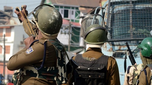 المسلحون تحصنوا في المبنى لليوم الثاني على التوالي