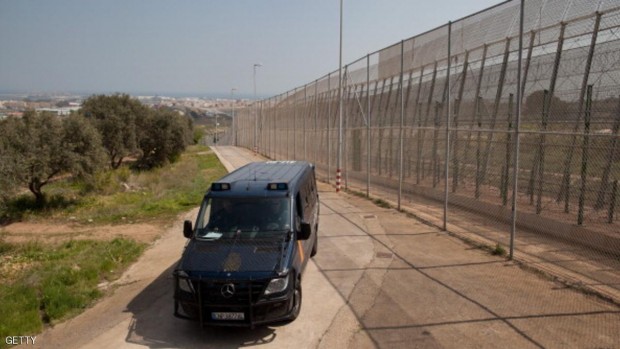 دورية للشرطة الإسبانية أرشيفية