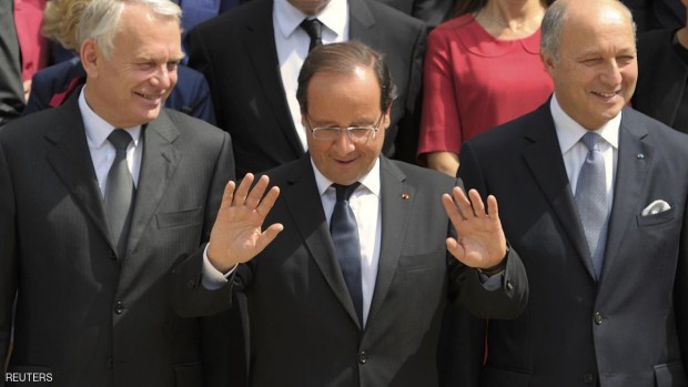 فرانسوا هولاند مع إيروليت وفابيوس في الإليزية