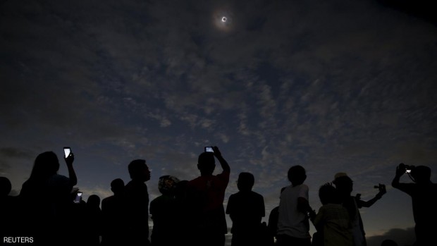 أول كسوف كلي تشهده أندونيسيا منذ 33 عاما