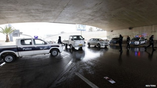 _74243536_021221092-1