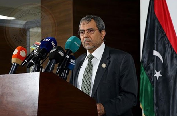 وزير الخارجية والتعاون الدولي بحكومة الانقاذ الوطني "علي أبو زعكوك"