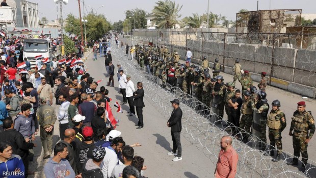 أنصار الصدر يتظاهرون أمام المنطقة الخضراء الجمعة