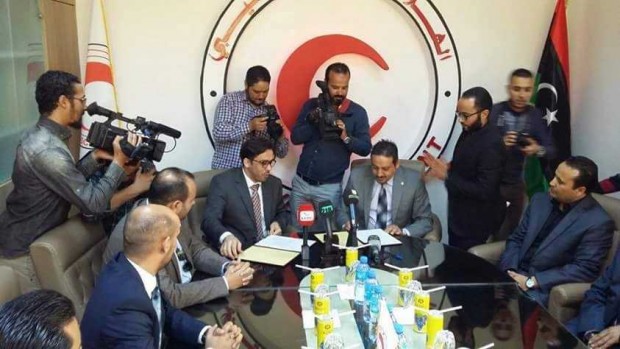 توقيع اتفاقية تعاون بين الشركة الليبية للاتصالات القابضة وجمعية الهلال الأحمر الليبي