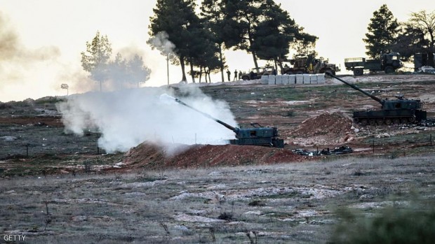 قوات تركية على الحدود السورية