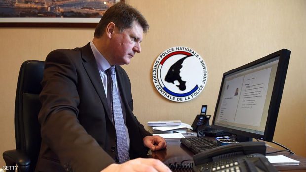 فرنسا أغلقت مواقع وأزالت مواقع أخرى من محركات البحث