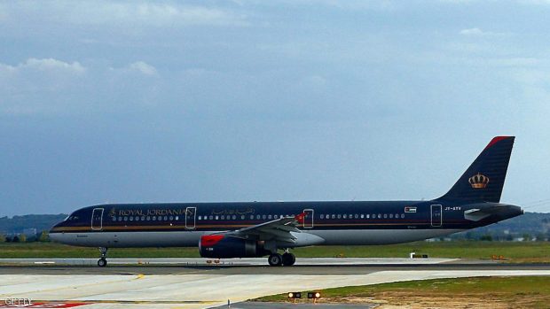 هبطت الطائرة بسلام في مطار الملكة علياء الدولي في عمان