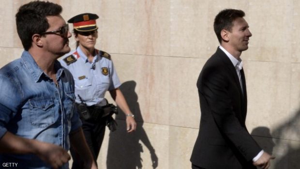 ميسي في الطريق إلى المحكمة - أرشيفية