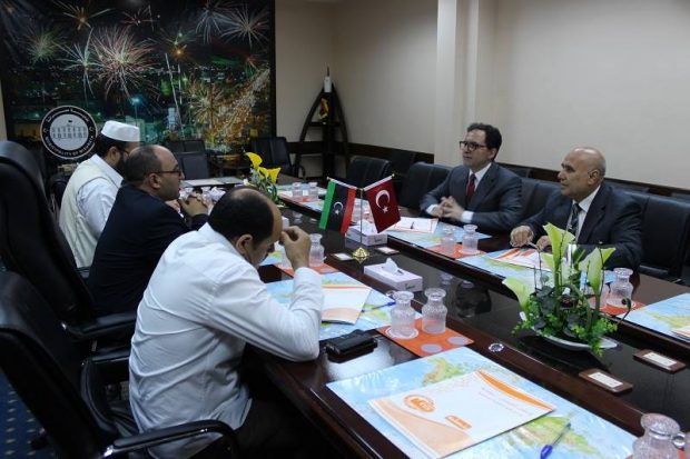 لقاء بين عميد بلدية مصراته والقنصل التركي في ليبيا (الانترنت)