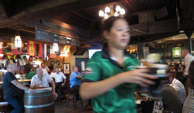 mideast_emirates_dubai_ramadan_alcohol_sales_c0-0-4000-2332_s885x516