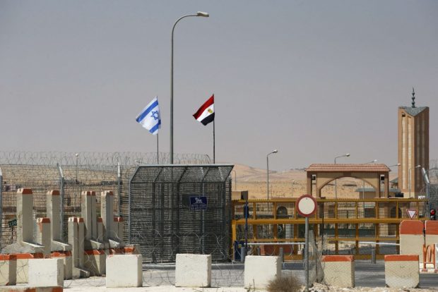 حركة التهريب والتسلل تنشط عبر الحدود المصرية الإسرائيلية