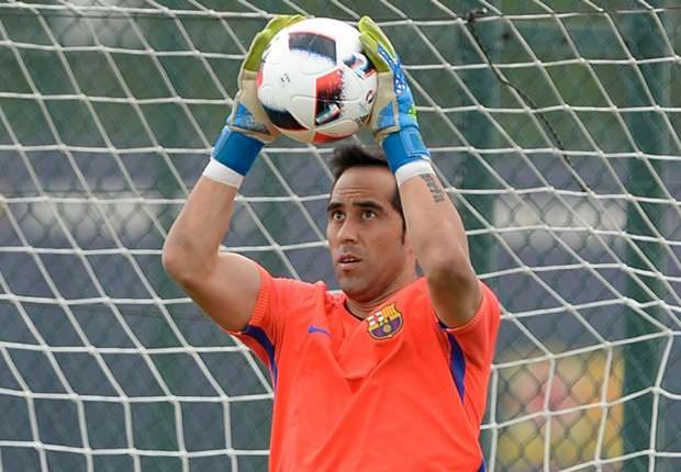 claudio-bravo-barcelona-training_1shdgth1i9thx19vhioz8br8c4