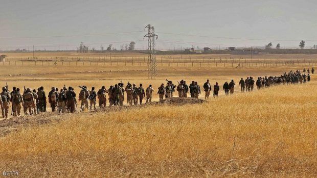مقاتلون من البشمركة يصلون إلى مشارف الموصل للمشاركة في استعادتها من تنظيم الدولة