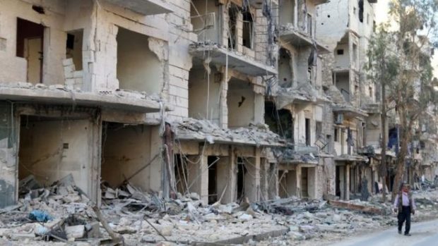 الغارات على القسم الشرقي من حلب أوقعت عشرات القتلى وخلفت دمارا هائلا