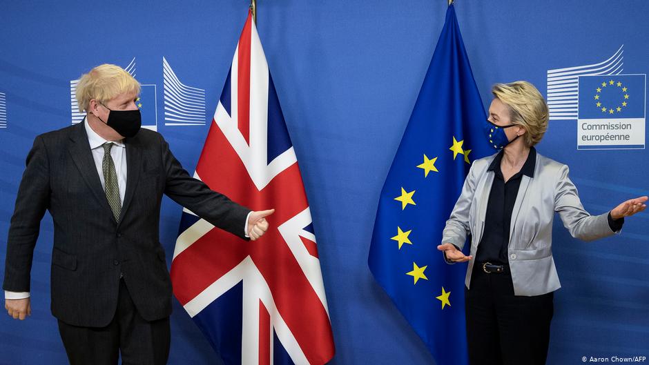 توصل الاتحاد الأوروبي وبريطانيا لاتفاق تجاري بشأن 