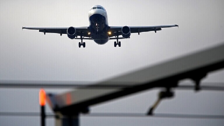 «أوميكرون» يُلغي آلاف الرحلات الجوية خلال الـ24 ساعة الماضية