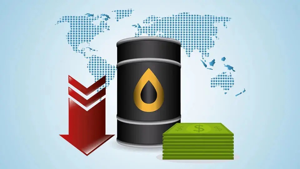أسعار النفط العالمية تتراجع بعد ارتفاع سابق