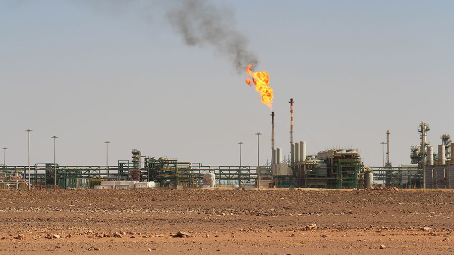 إغلاق جديد لعدد من الحقول النفطية