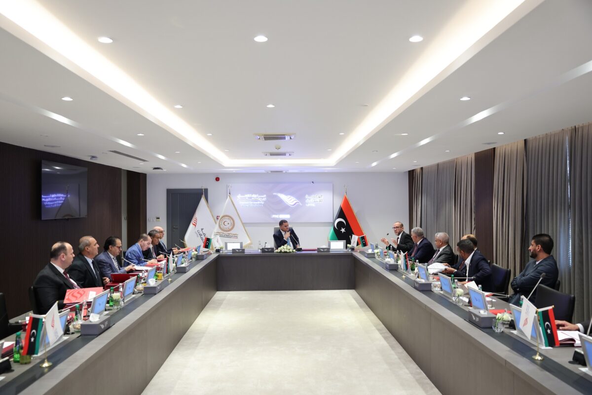 Al-Dbaiba predsedoval zasedanju skupščine družbe za telekomunikacije