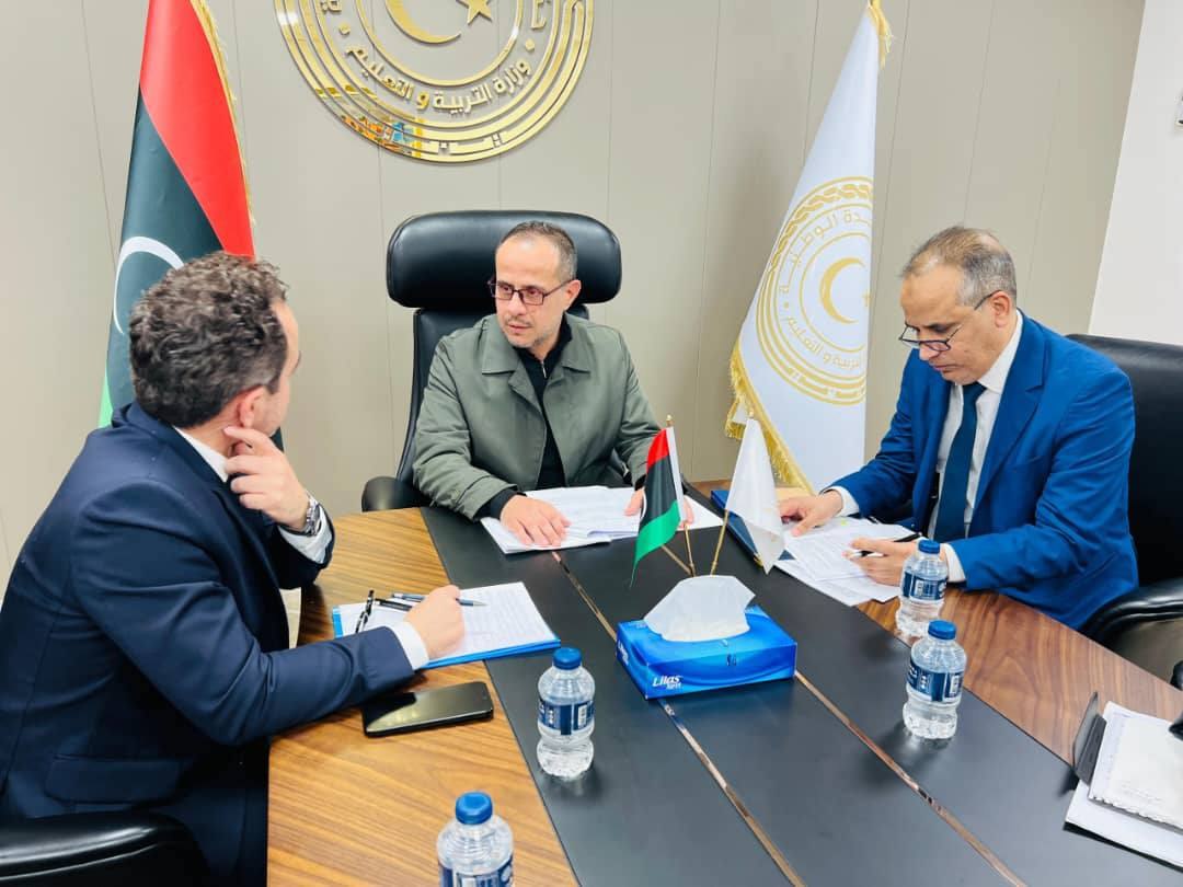 وزير التربية يبحث مع «اليونسكو» تطوير جودة التعليم في ليبيا 