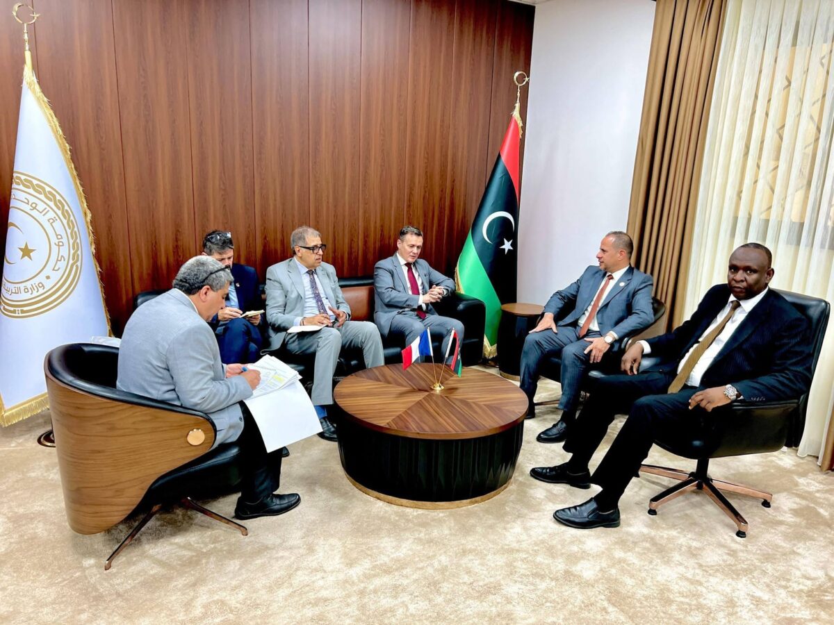 القريو: نعمل على ضمان استقرار الامتحانات و«توفير الكتب» بموع